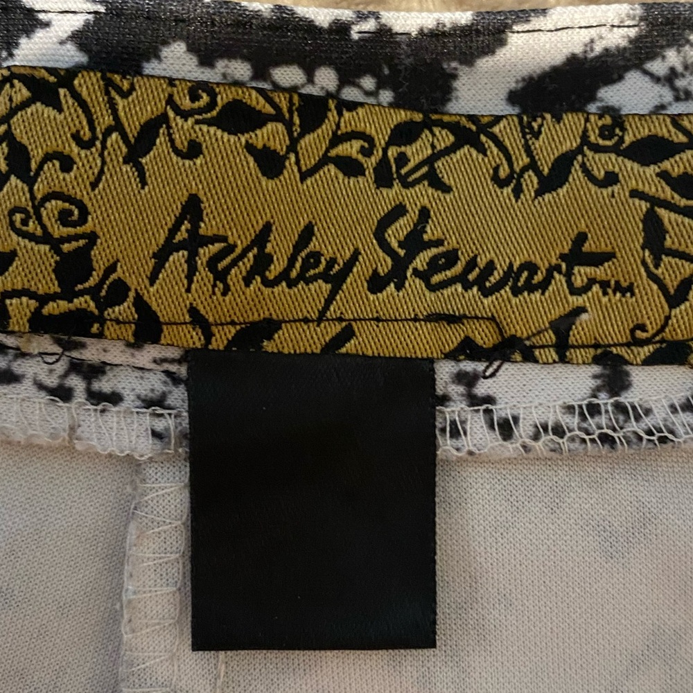 Ashley Stewart Capri Pants - Picture 4 of 6